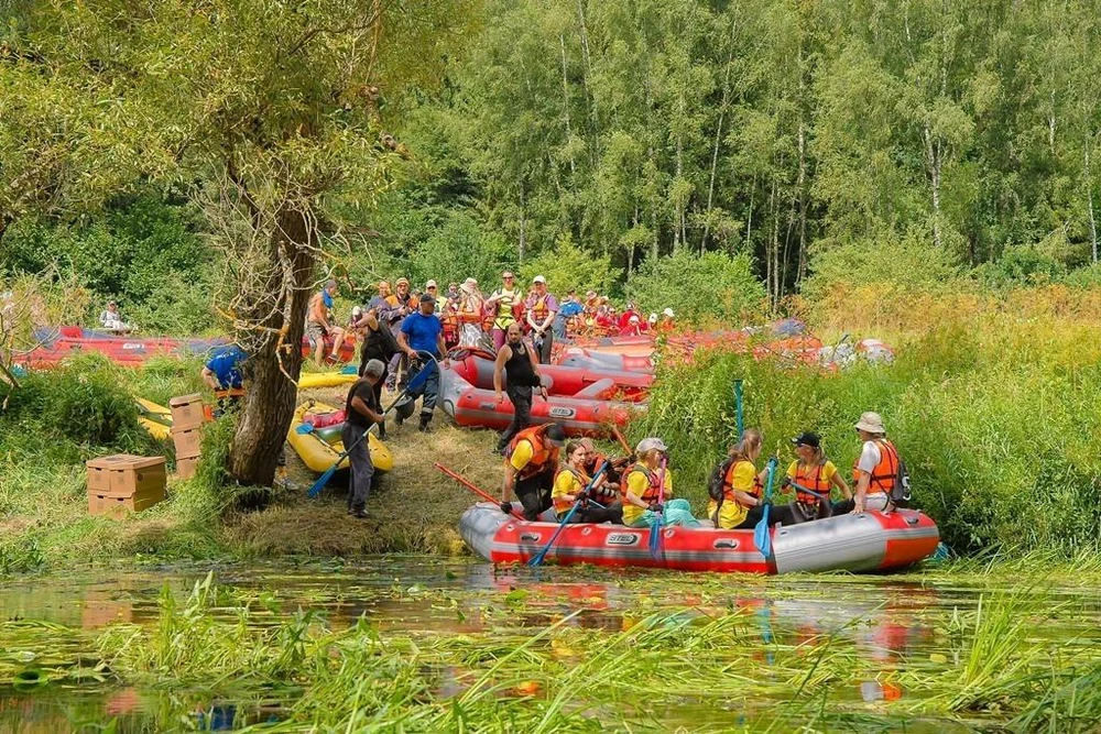 Предлагаем площадку для проведения корпоративных мероприятий на природе. Всего в 70 километрах от Москвы, 8 гектаров, рядом река Нара.